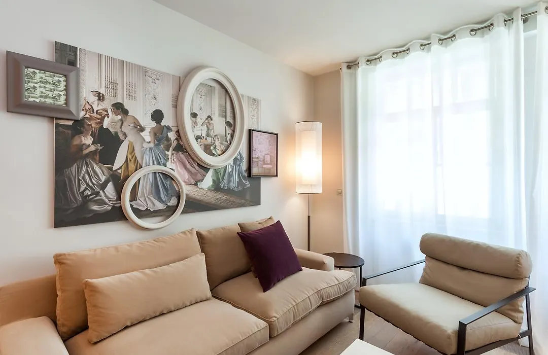 Guillaume Suites-1