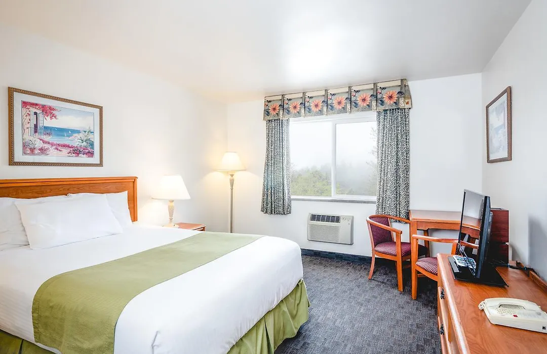 Paradise Inn & Suites At Lincoln City-1
