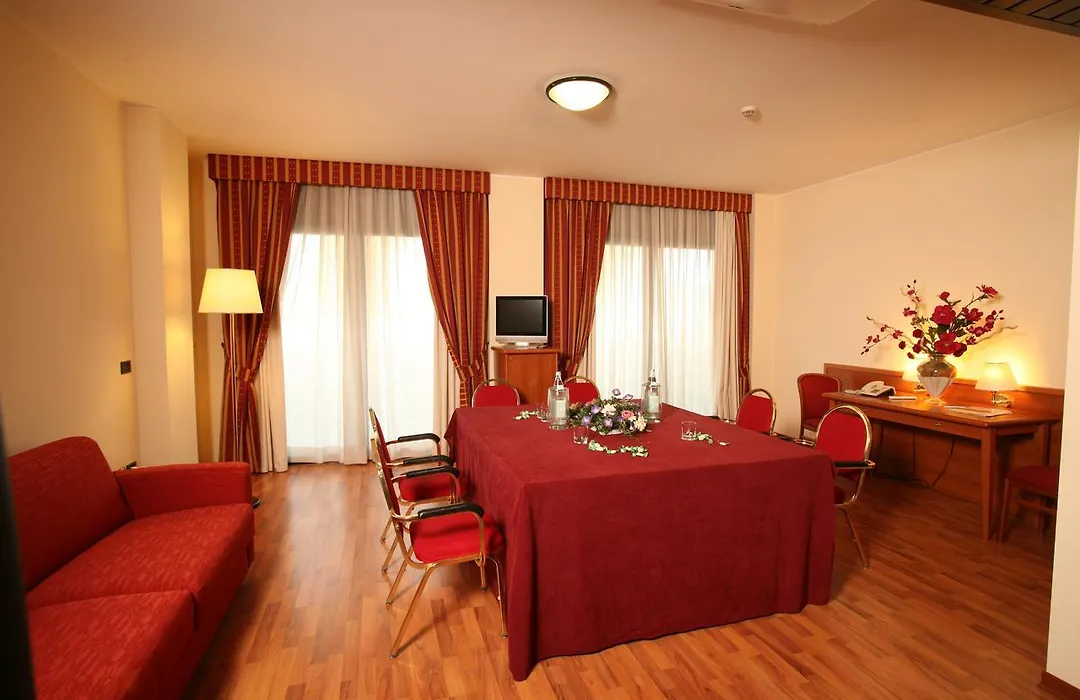 Hotel Executive Meeting & Events-1