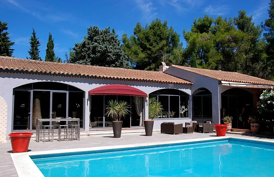 Hotel Les Mazets Des Roches-1
