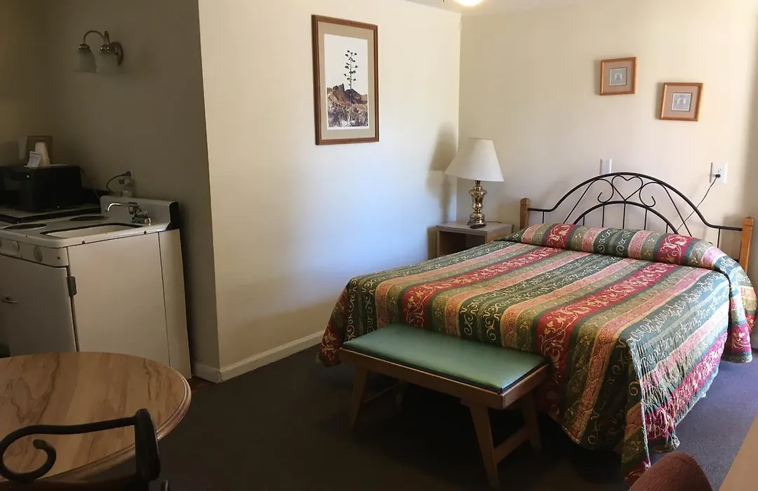 Sun -N- Sand Motel-1