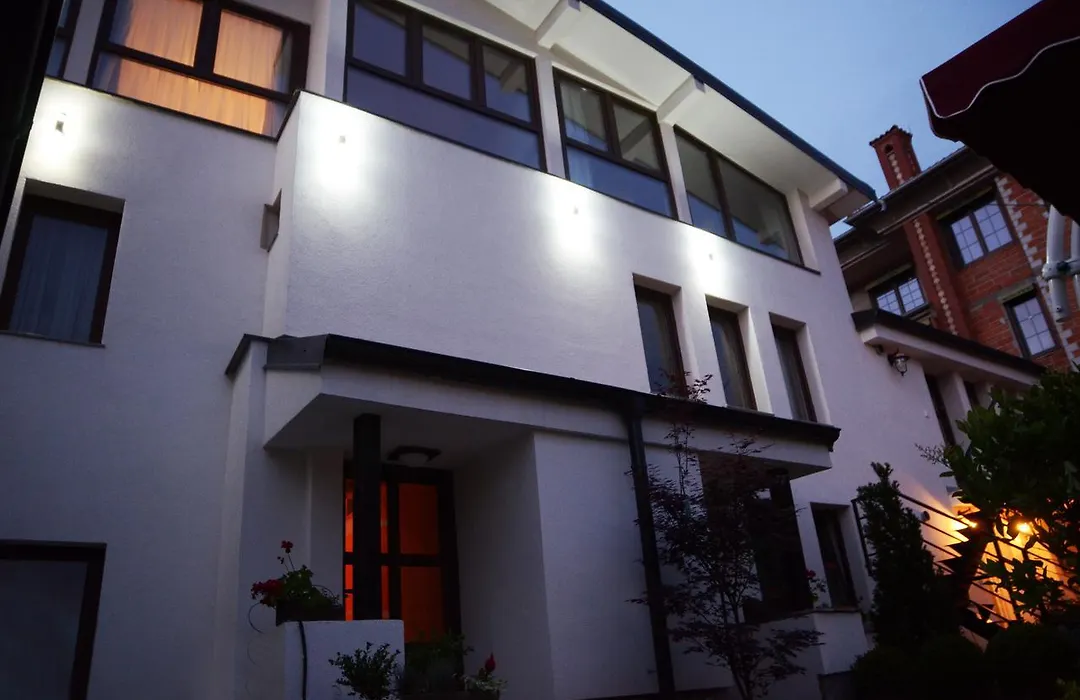 Villa Dvor-1
