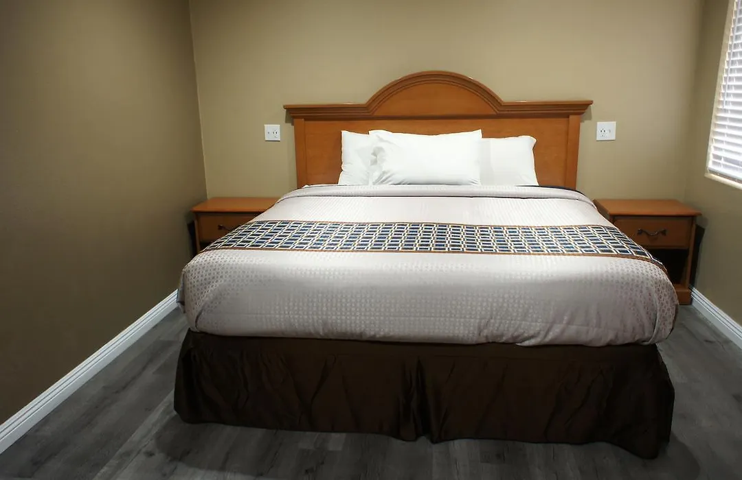 Executive Inn-1