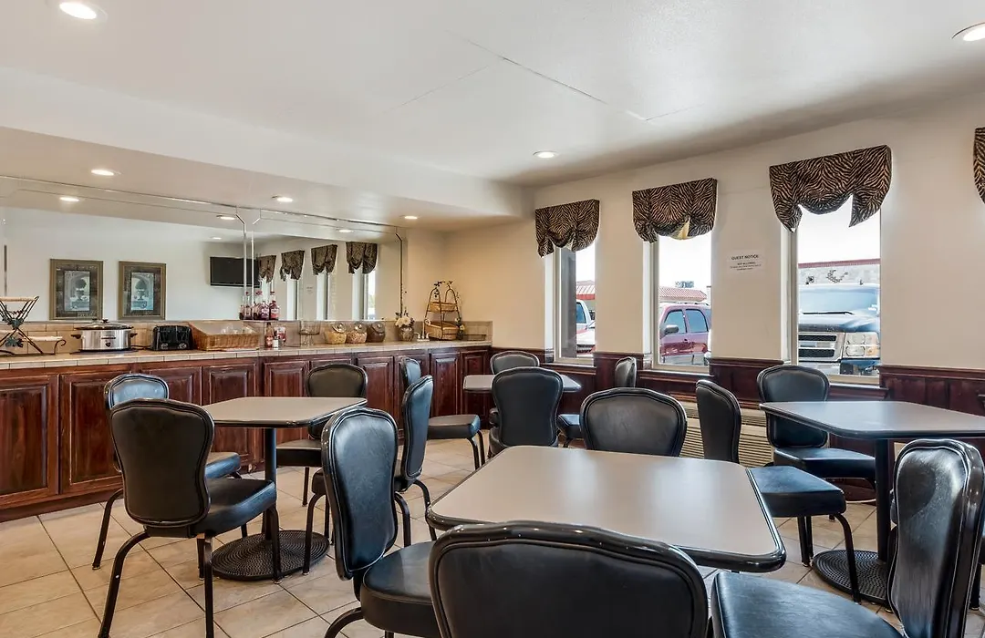 Americas Best Value Inn Paris-1