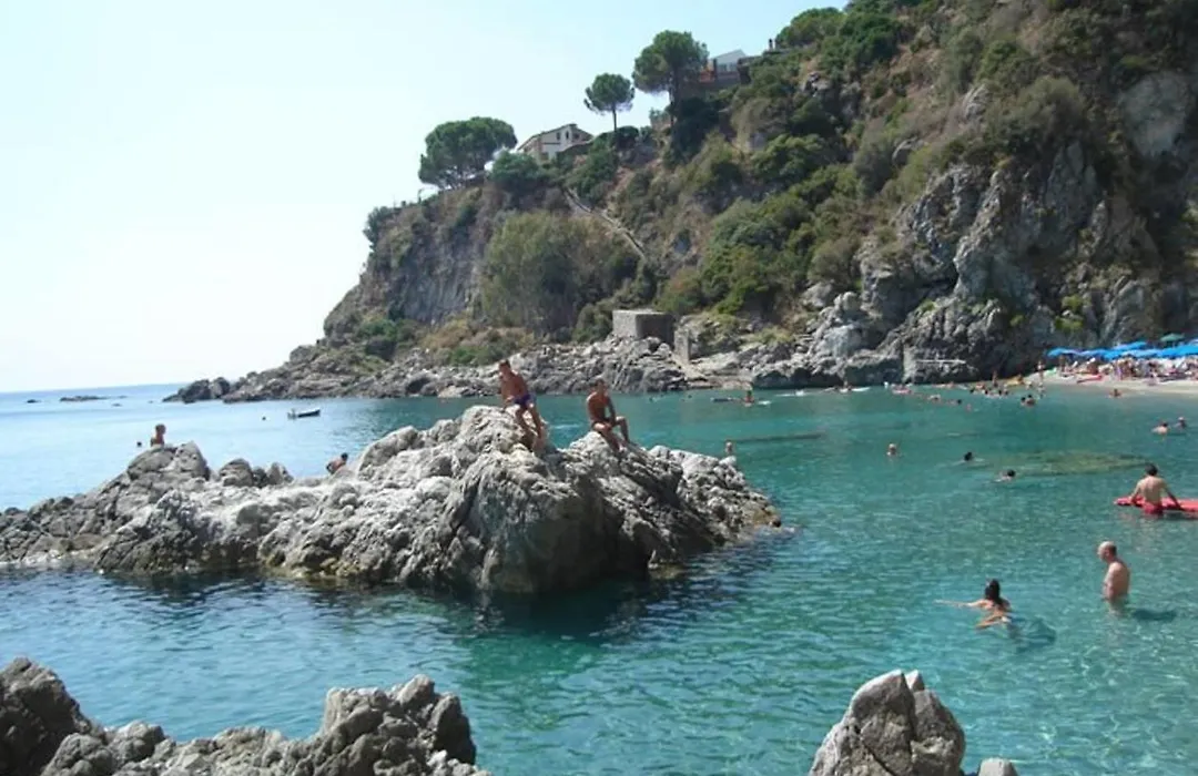 Girasole Guest House-1