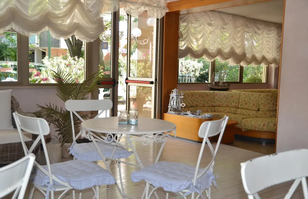 Hotel Monique-1