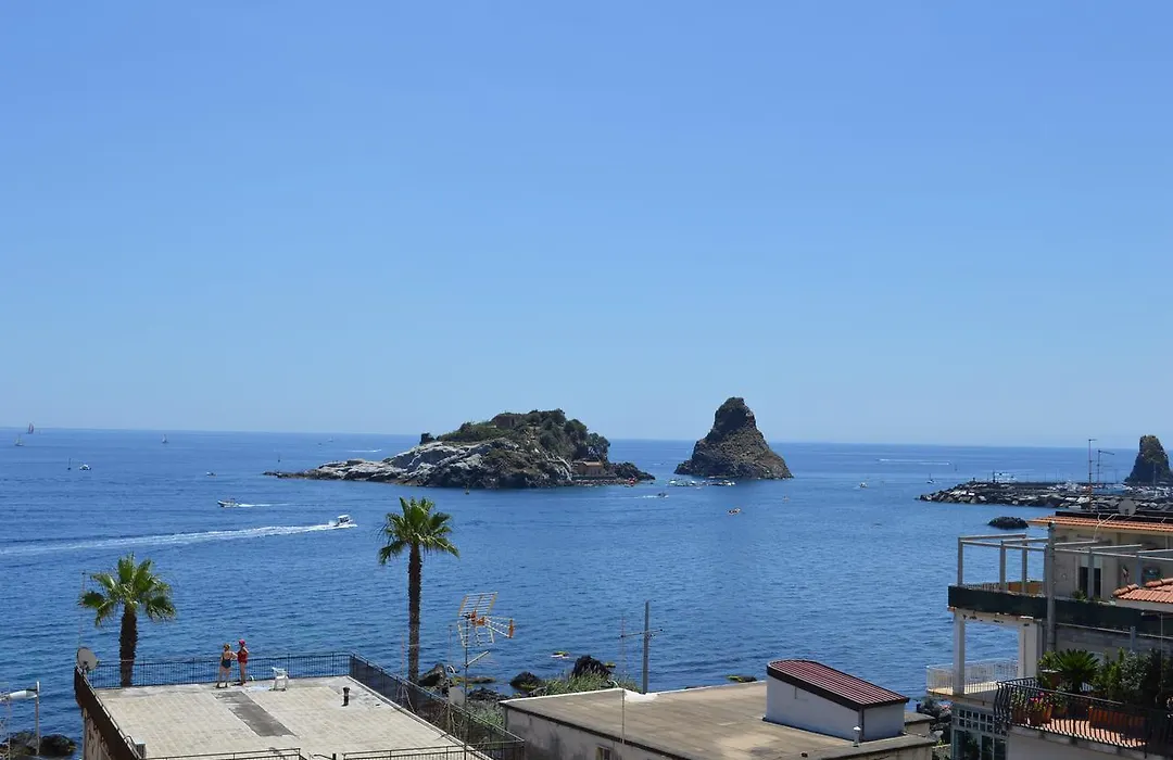 B&B Ciclopi-1