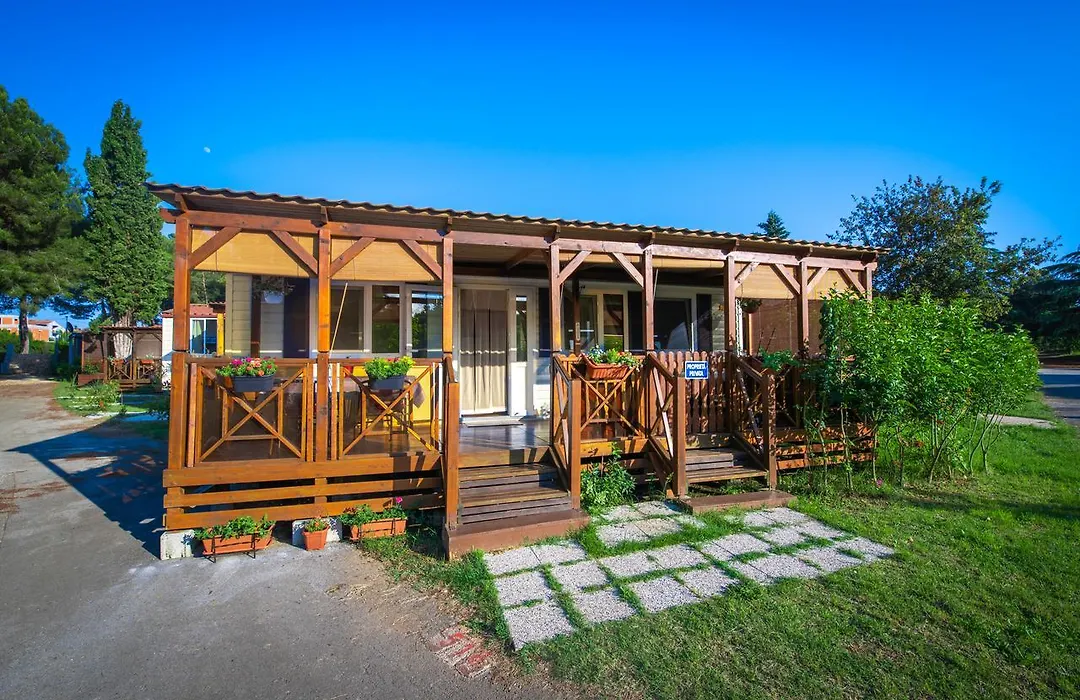 Camping Media Mobile Homes In Brioni Sunny Camping-1