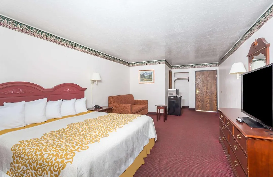 Days Inn By Wyndham Evanston Wy-1
