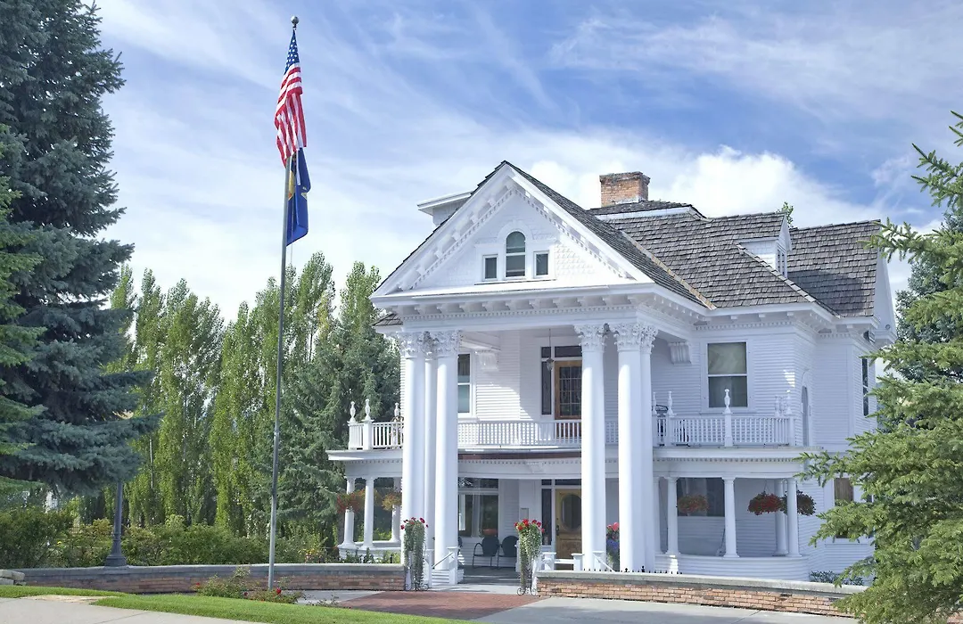 The Gibson Mansion Bed And Breakfast-1