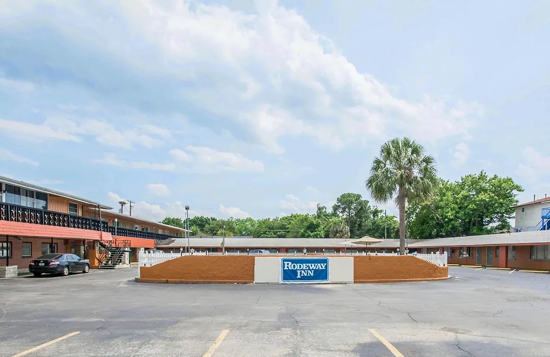 Rodeway Inn & Suites Winter Haven Chain Of Lakes-1