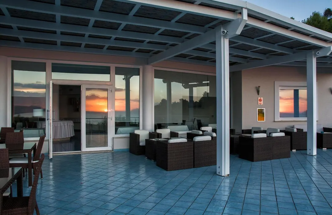 Moresco Park Hotel-1