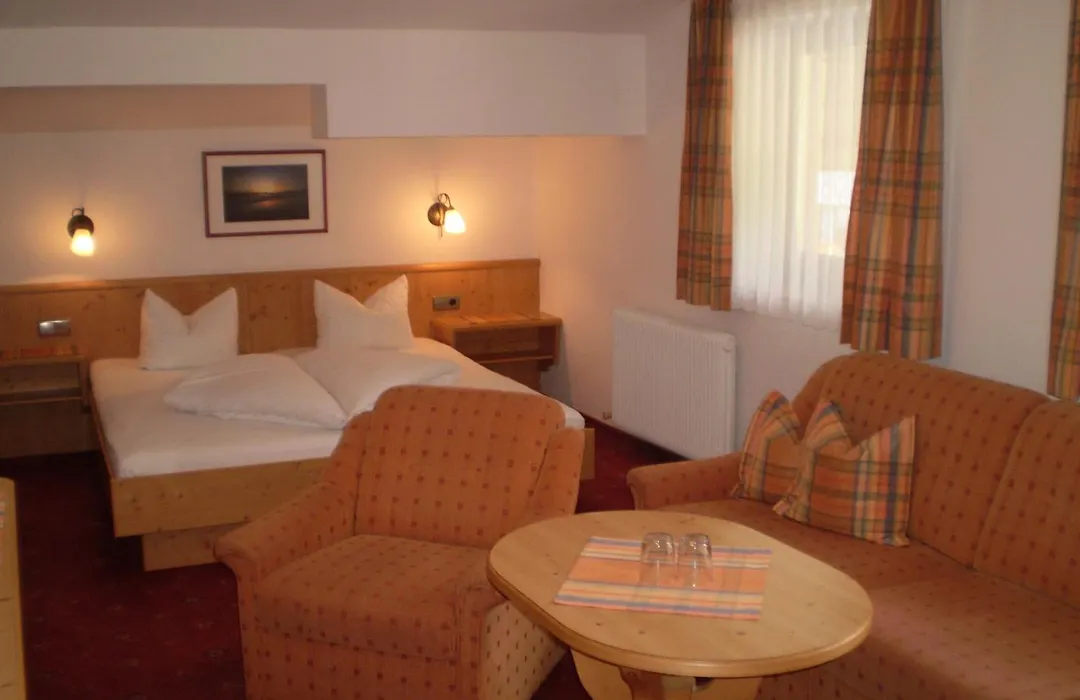 Apart Hotel Garni Strasser-1