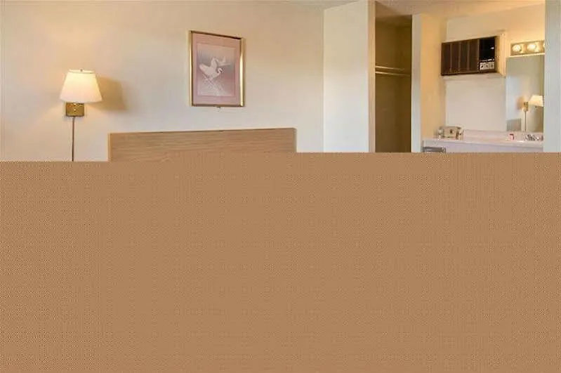 Peoria Inn-1