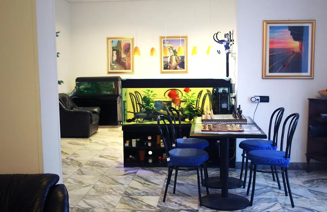 Hotel Mary-1