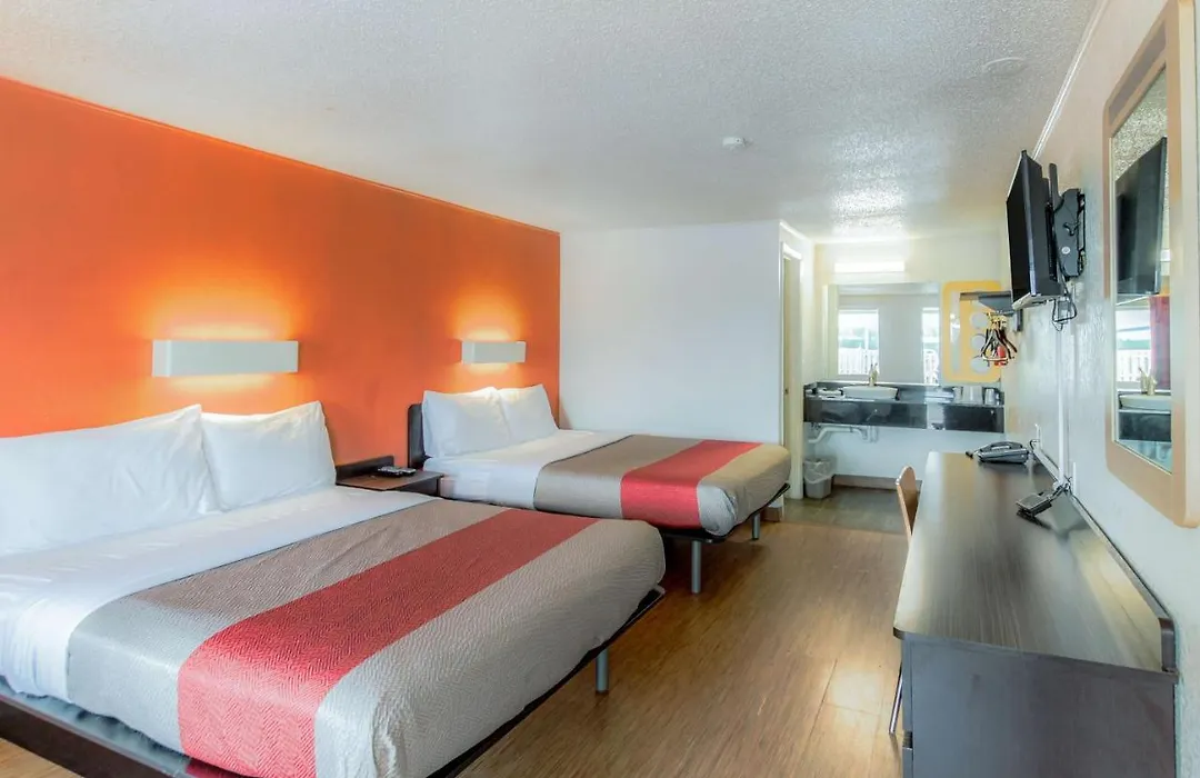 Motel 6 Kalamazoo-1