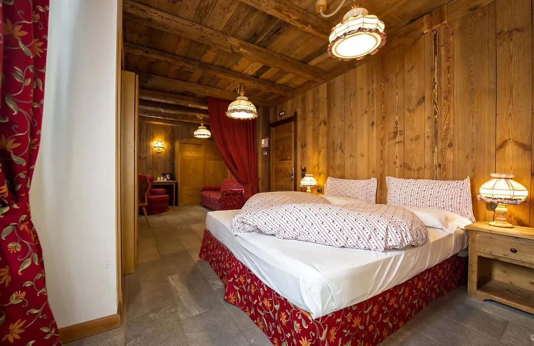 Hotel Jolanda Sport-1