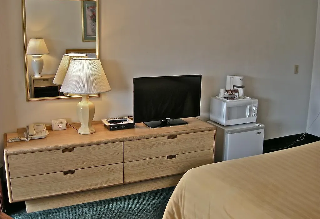 Travelodge By Wyndham La Grande-1