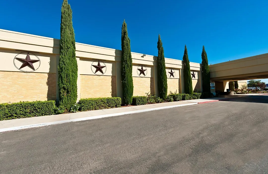 Grand Texan Hotel And Convention Center-1