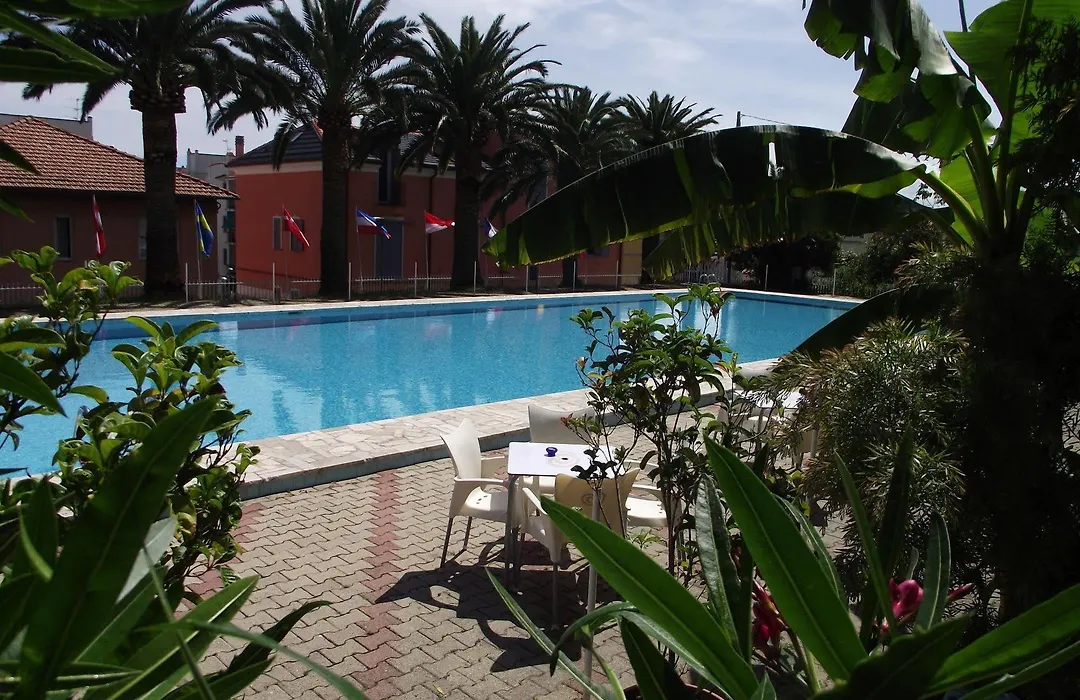 Riviera Apartments-1
