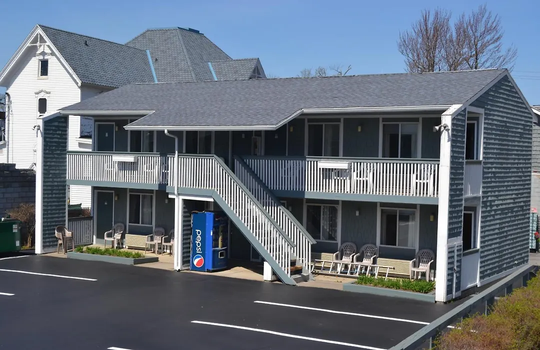 The Ship Motel-1