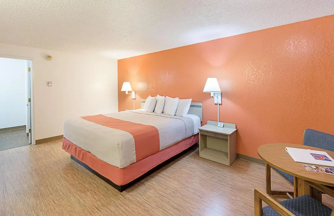 Motel 6 Gold Beach-1