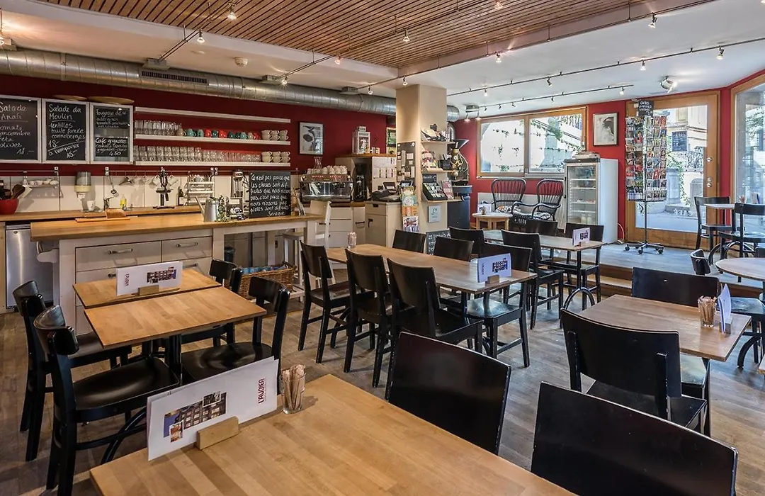 Le Café-Hôtel de L'Aubier-1