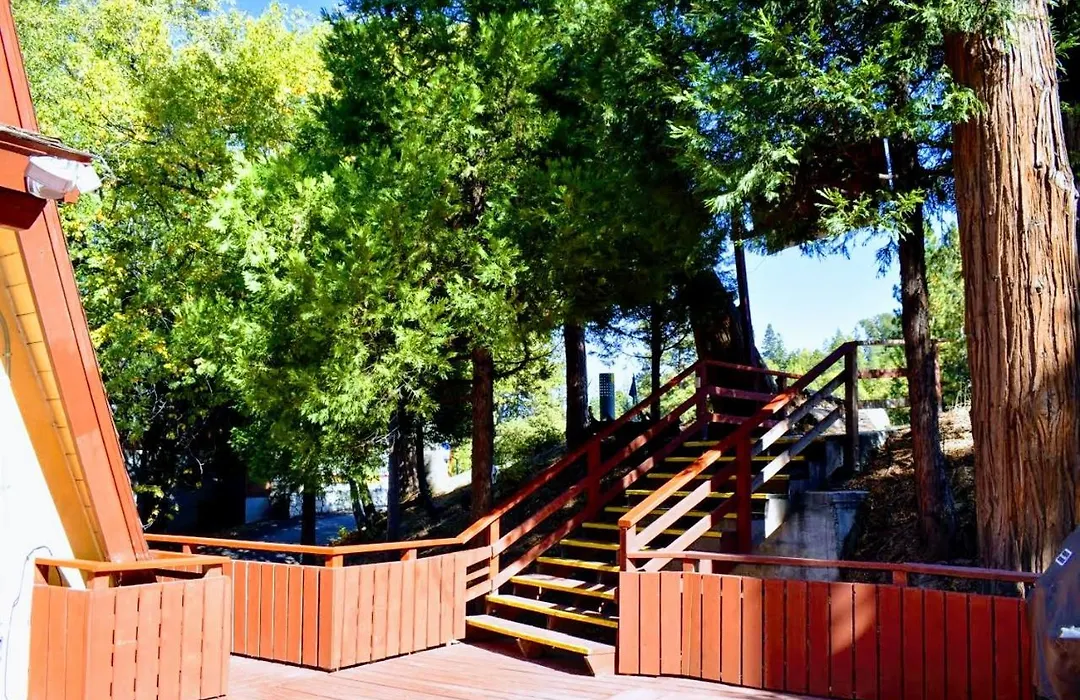 Arrowhead Mountain Inn-1