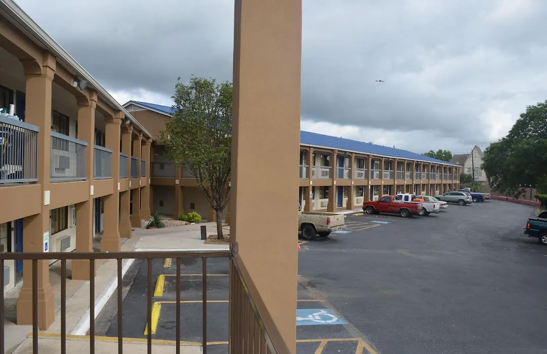 Summit Inn Hotel & Suites-1