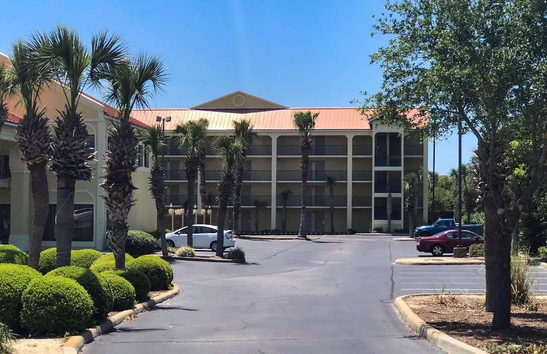 Quality Inn & Suites Miramar Beach-1