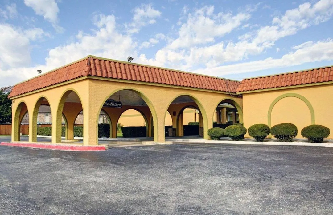 University Inn-1