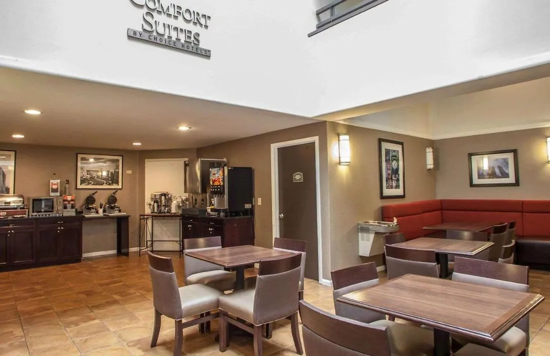 Comfort Suites Michigan Avenue-1