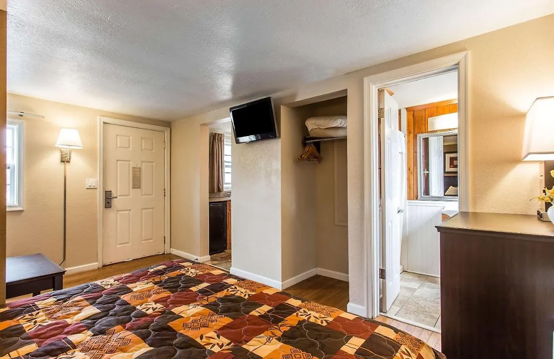 Rodeway Inn & Suites Nags Head-1