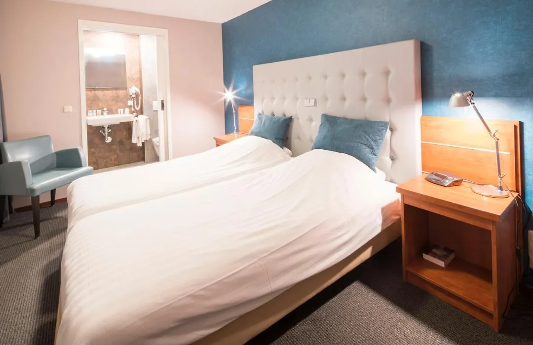 Hotel Lands End-1