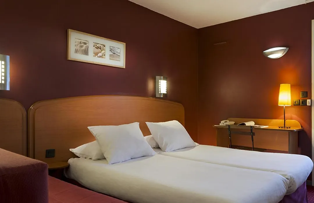 Sky Hotel Goussainville Charles de Gaulle-1