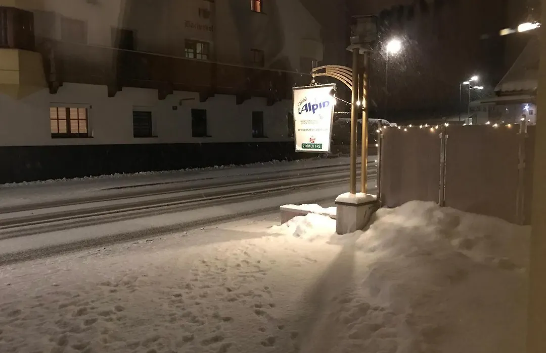 Hotel Alpin-1