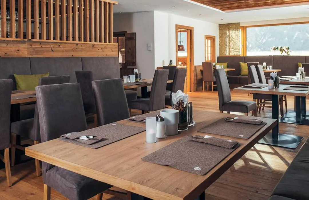 Hotel Garni Alpenjuwel Residenz-1