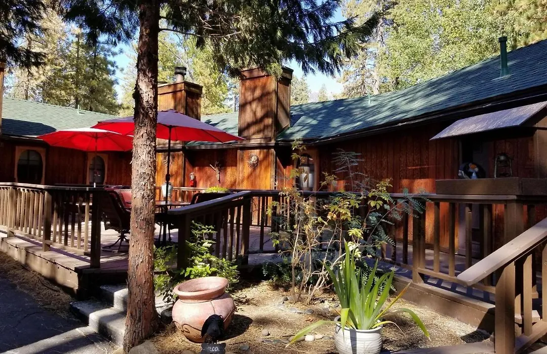 Strawberry Creek Inn-1