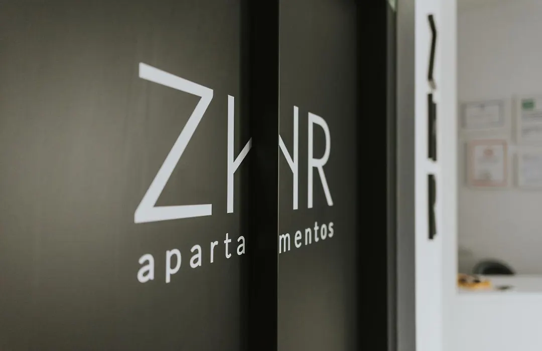 Apartamentos ZHR-1