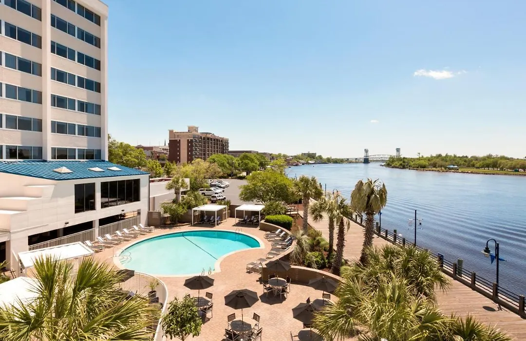 Riverview Suites At Water Street Center-1
