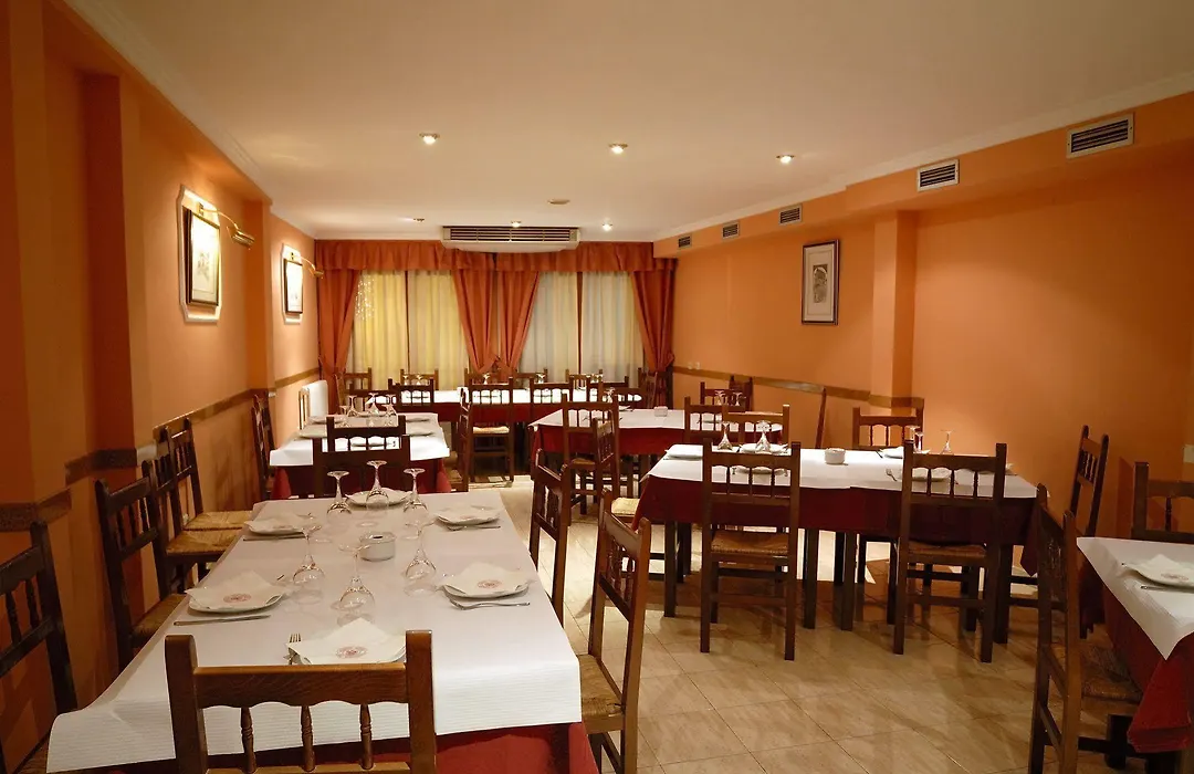 Hostal Alcazaba-1