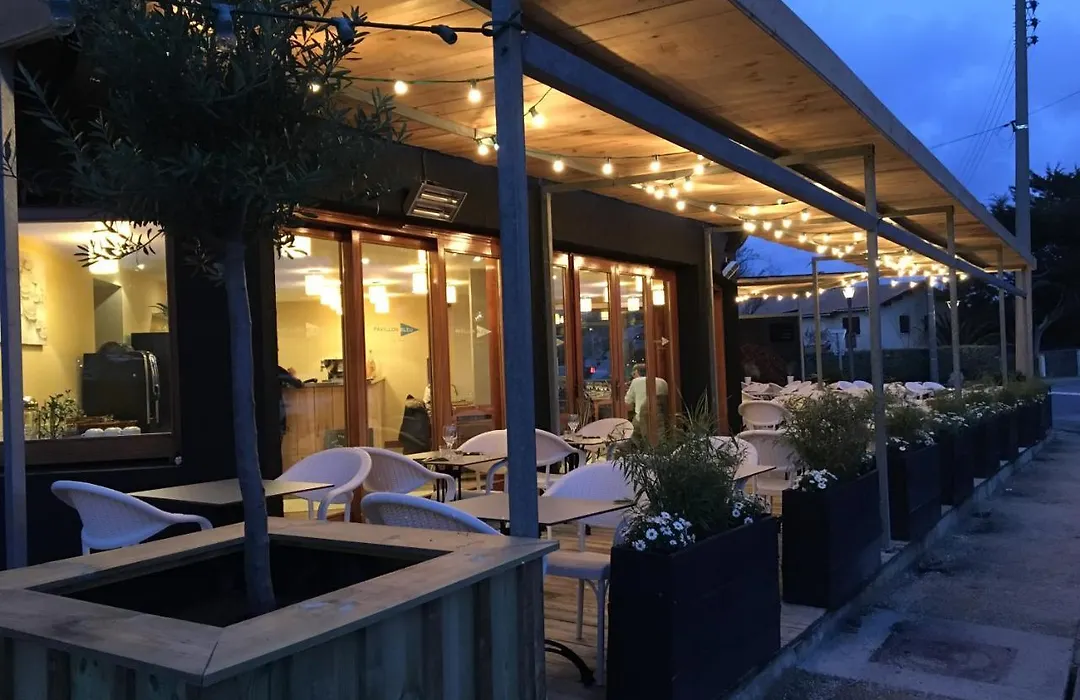 Le Pavillon Bleu-1