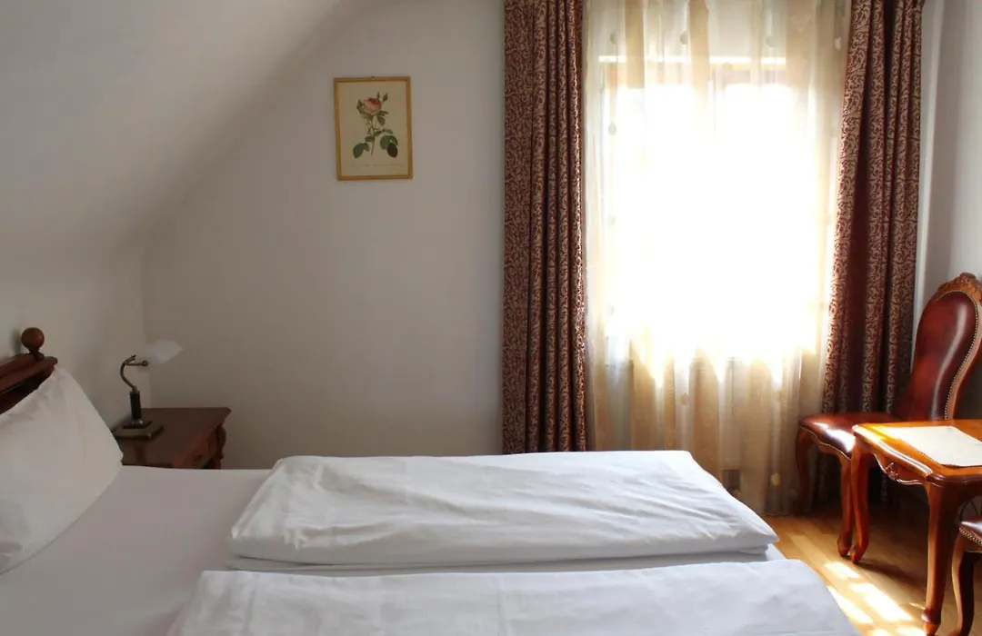 Hotel Viktoria-1