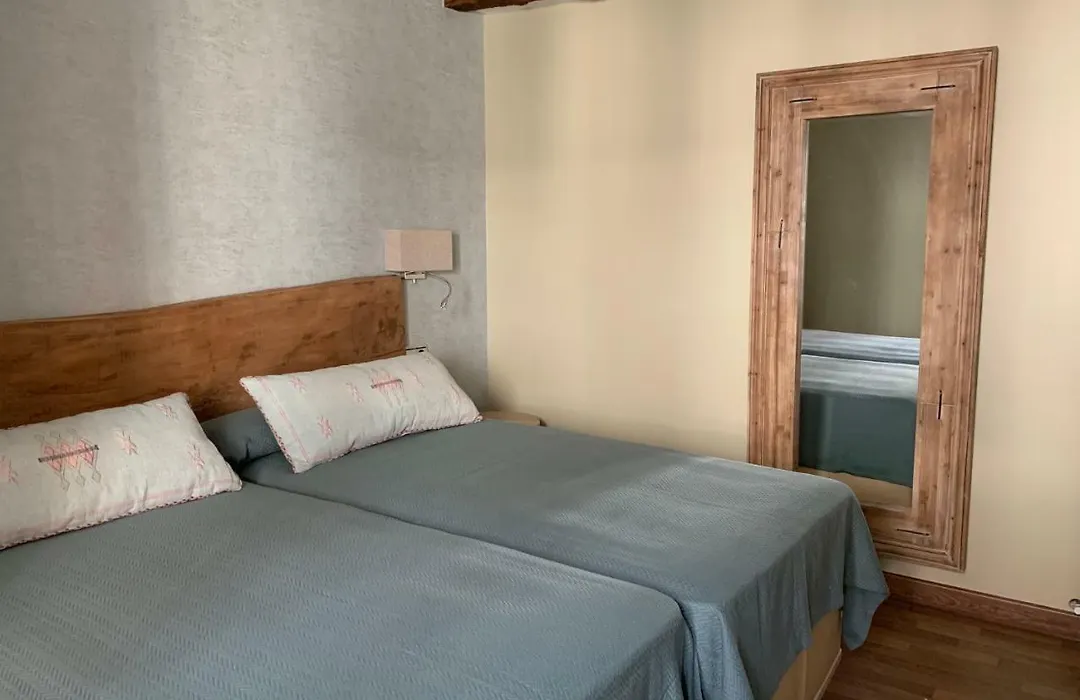 Hostal El Resbalon-1
