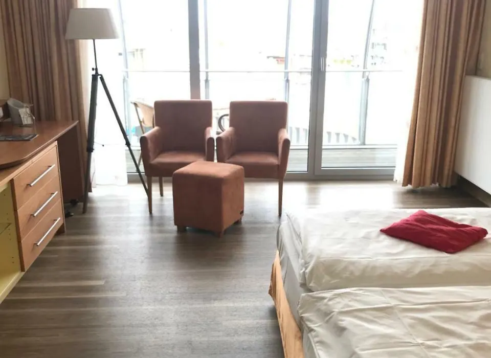 Nordseehotel Benser Hof Garni am Hafen-1