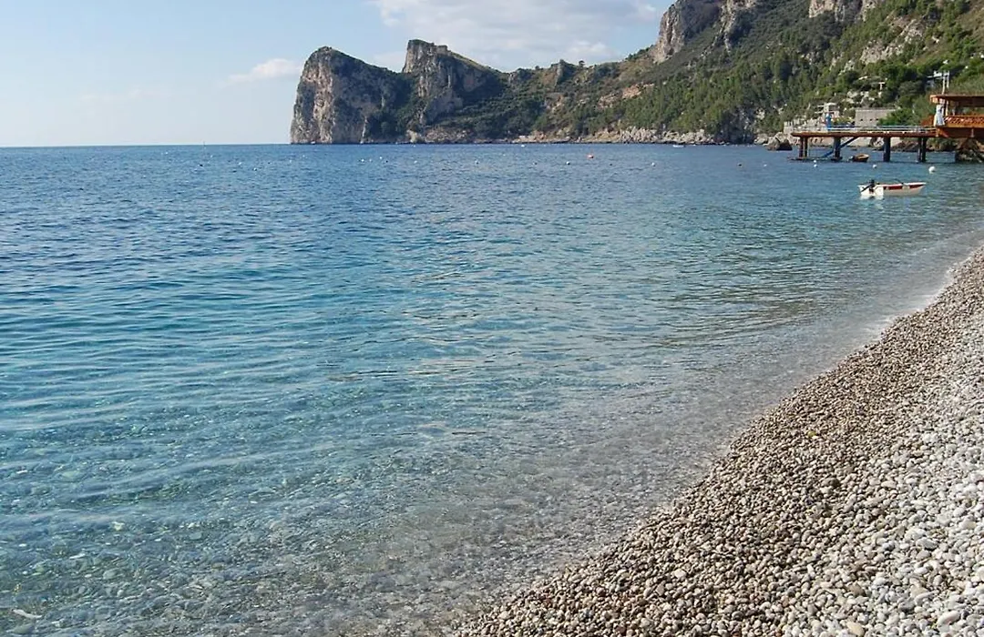 Marina del Cantone Chalet-1