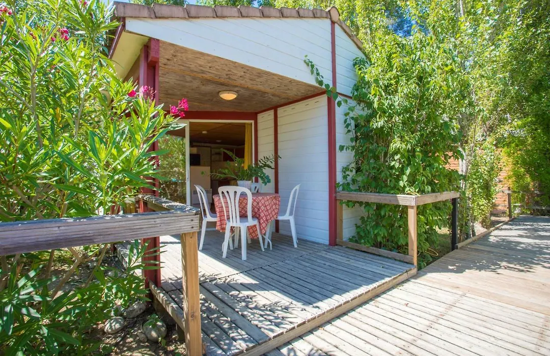 Bungalows&Rooms - Gît'Ôstal-1