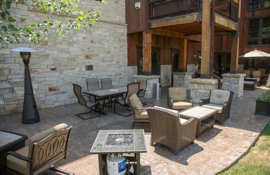 Silver Baron Lodge-1