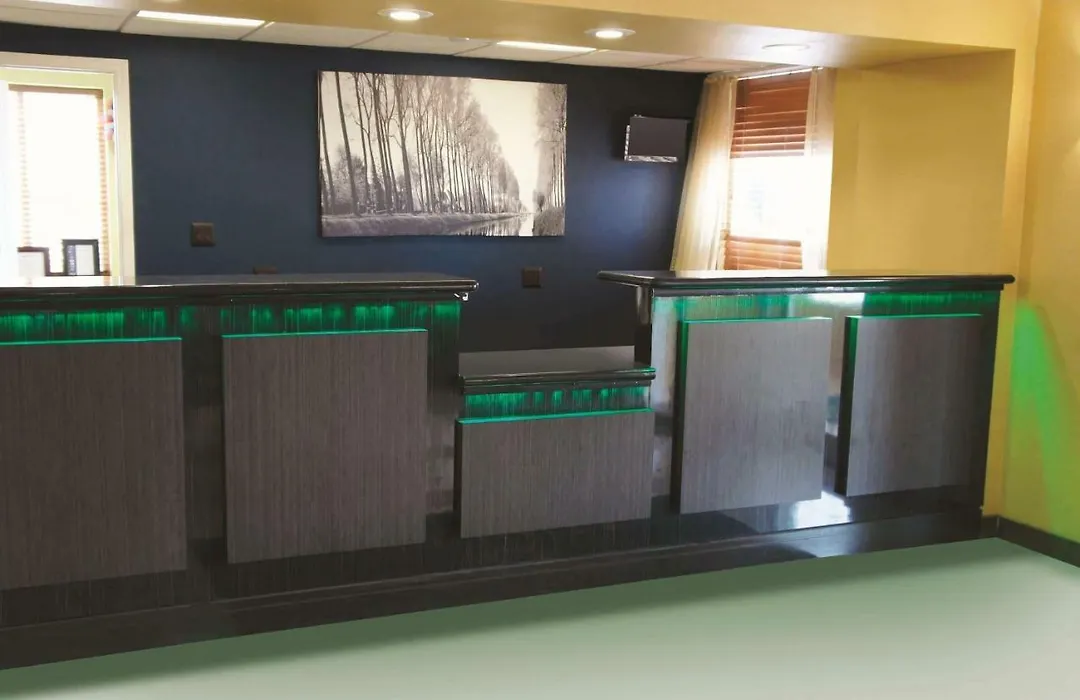 La Quinta Inn & Suites Tulsa-1