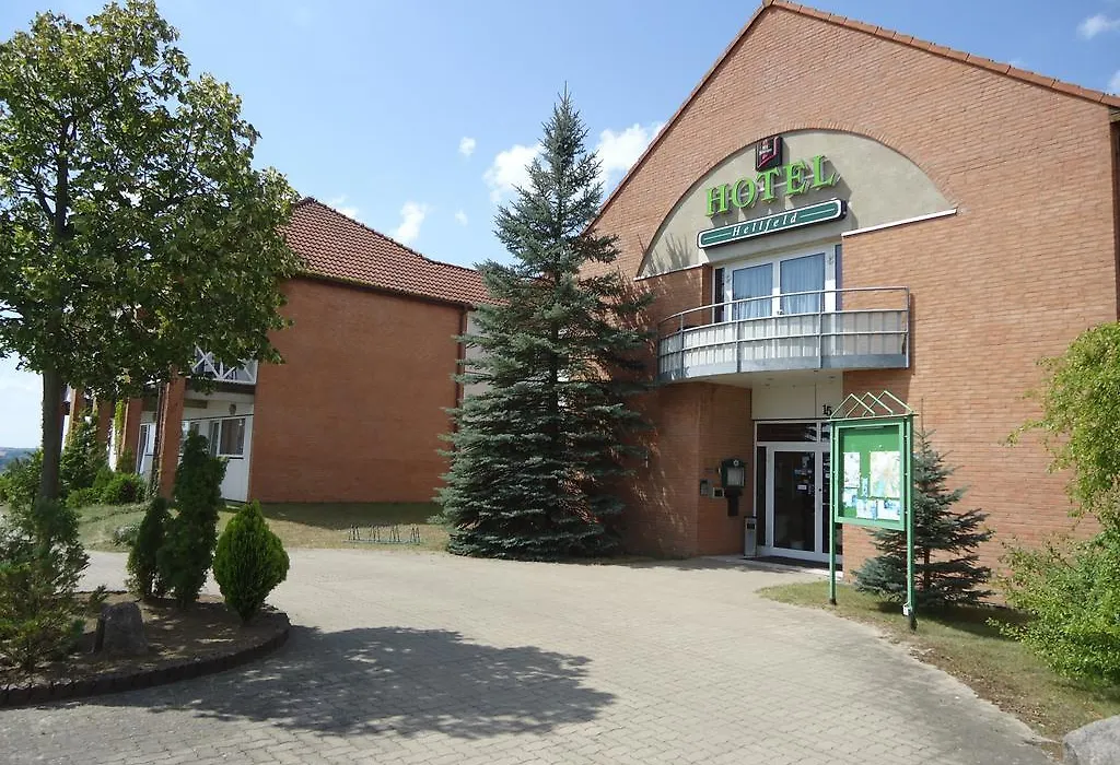 GreenLine Hotel Hellfeld-1